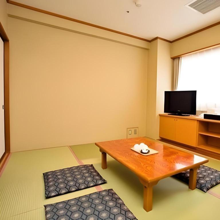Fuefuki Spa Land Hotel Naito מראה חיצוני תמונה