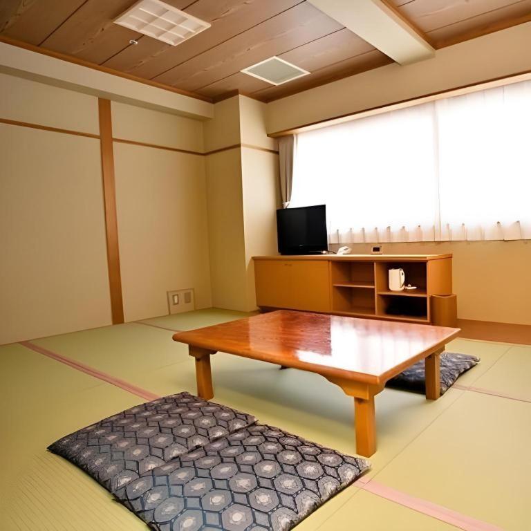 Fuefuki Spa Land Hotel Naito מראה חיצוני תמונה